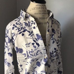 Bass & Co. Floral button down